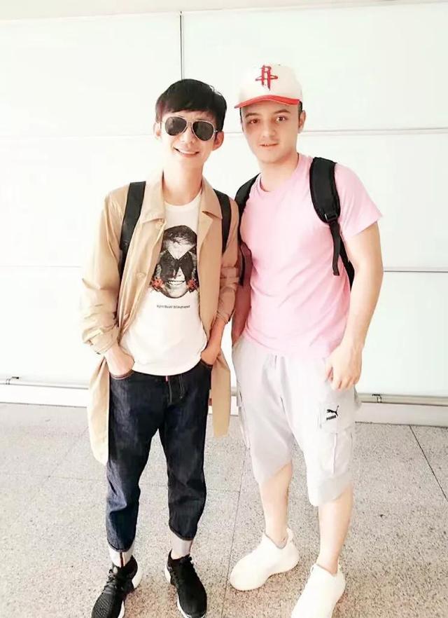 还记得当年很火的童星阿尔法吗?没想到长大后成这般模样