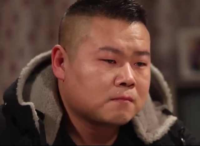 岳云鹏晒与5个姐姐聊天照 五个姐姐岳云鹏当是集宠爱与一身