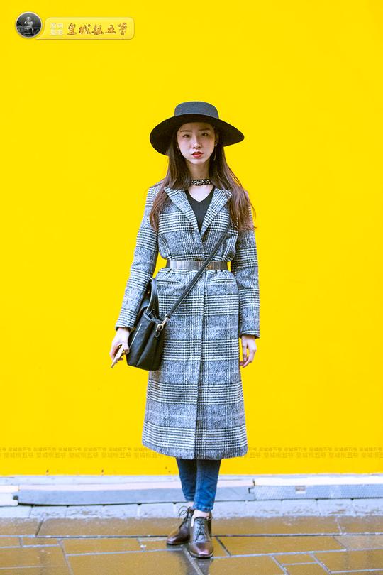 时尚街拍：时髦美女的穿衣术是所有女人必须掌握的一门本领
