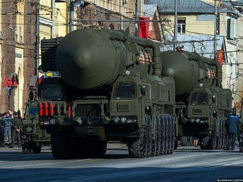 美国官员坦言俄罗斯军力不强, 俄杜马副主席回