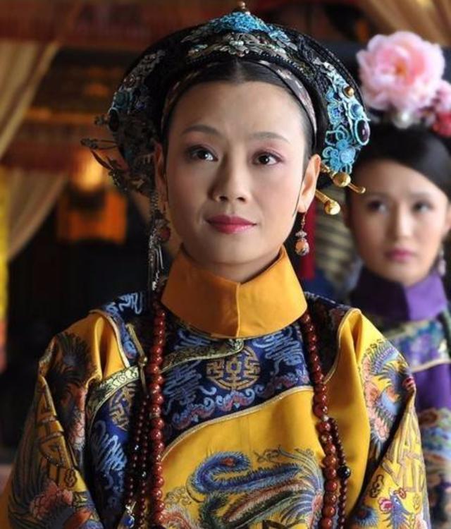 甄嬛入宫许久,也是第一次见到这位地位尊崇但却缠绵病榻的端妃娘娘.