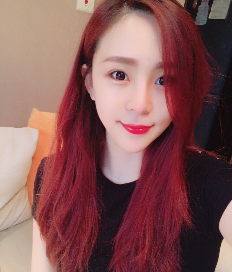 据公开数据统计,仅今年   月份,vivianf的收入就打 1059 万.