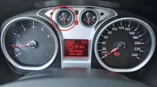 冬天汽车空调暖风不一定非要按AC键!