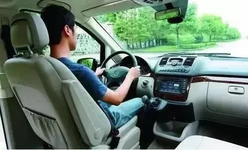 冬天汽车空调暖风不一定非要按AC键!