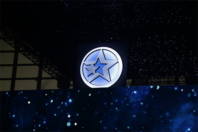 “日产血统”智联轿车预售7万，帝豪GL慌不慌？