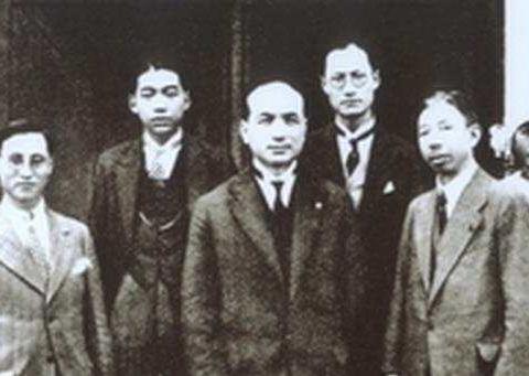 民国奇葩汉奸: 汪精卫的忠诚走狗, 太极功夫一流, 被枪毙后还不死|褚民谊|太极|汪精卫_新浪新闻