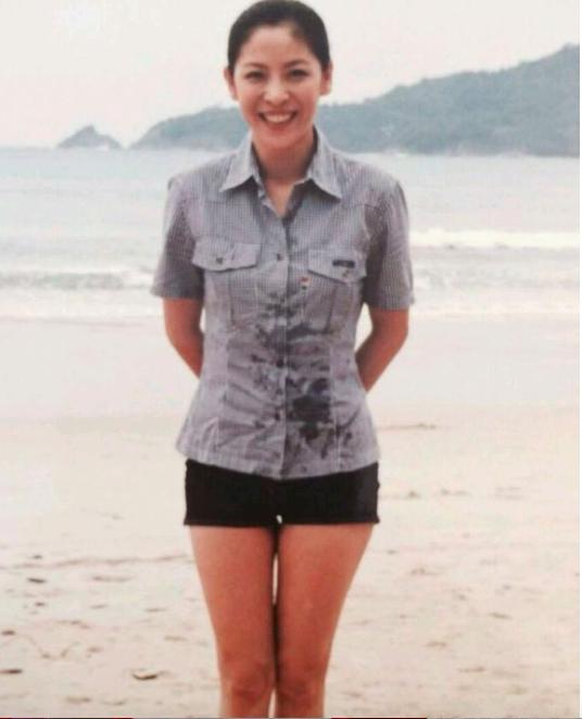 美爆了向太陈岚年轻时竟这么美艳难怪是向华强的妻子