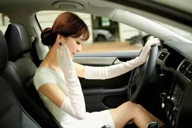 这个功能可以省油20%，但中国车主基本没人用它!