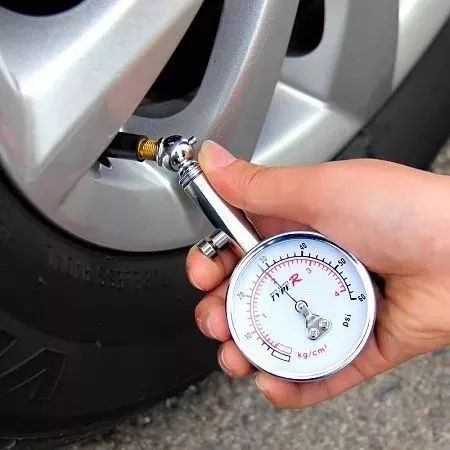 别以为夏天气温高轮胎才容易爆 冬天不注意这些也容易爆胎