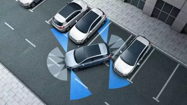 汽车上最鸡肋的7大配置，买车为它们多花钱肯定后悔！