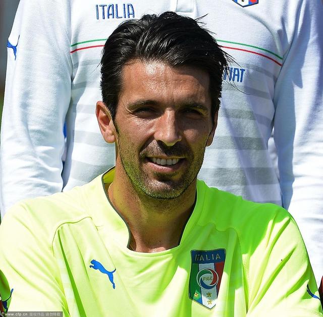 第三名:吉安路易吉·布冯(意大利)