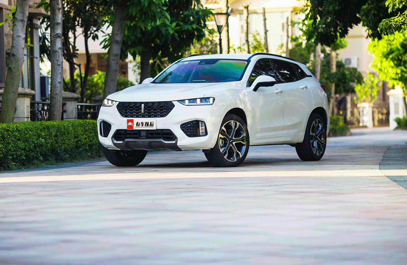 【60秒说车】中国人不会造豪华车？这款国产SUV分分钟打脸！