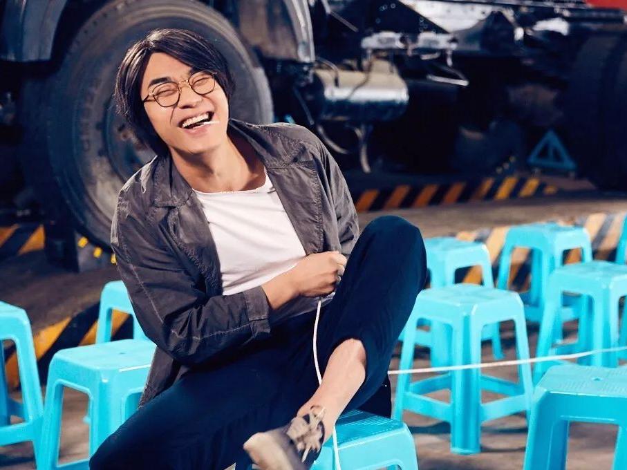 如果大鹏的《缝纫机乐队》推迟2周上映,票房可能会好一些!