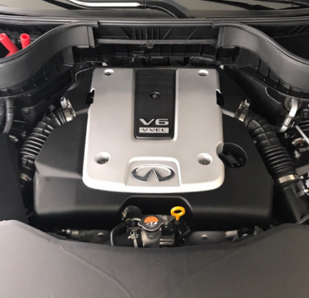 80万的英菲尼迪qx70,3.7排量v6发动机,外观比宝马x5嚣张!