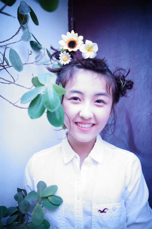 她16岁就已出道11年,几乎承包了tfboys,衣品不比关晓彤差!