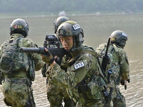 火凤凰叶寸心在戏里演父女,戏外是夫妻,如今儿