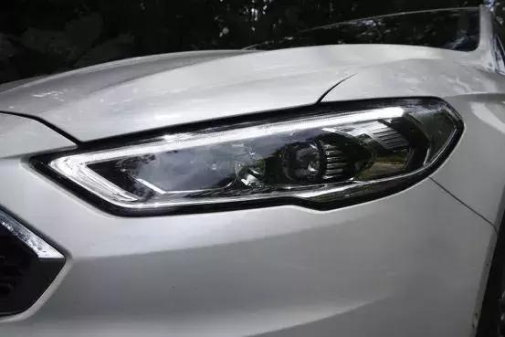 亲测新蒙迪欧，集贴心科技和硬派操控于一身的中级车标杆