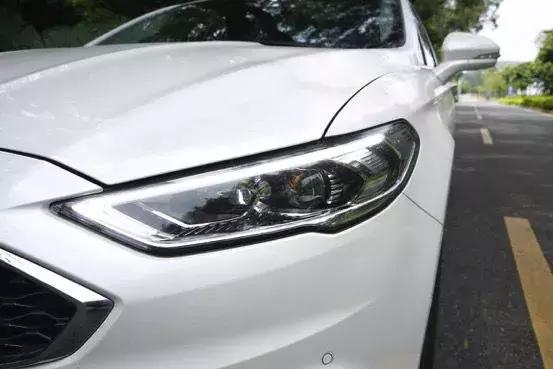 亲测新蒙迪欧，集贴心科技和硬派操控于一身的中级车标杆