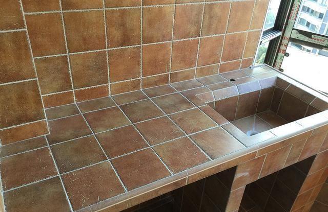 为省钱老公执意花200砖砌洗衣台用了一阵子发现他太明智了