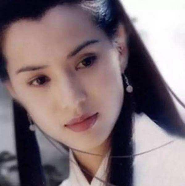 有美人尖真的更美?赵雅芝气质显端庄,徐若瑄却因此拉低颜值!