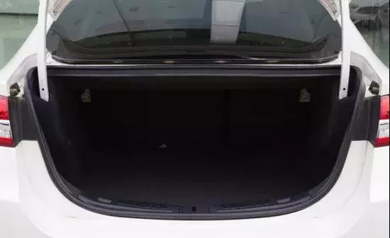 亲测新蒙迪欧，集贴心科技和硬派操控于一身的中级车标杆