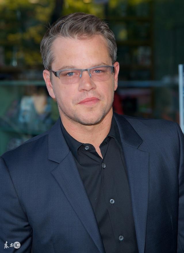 导演:尼尔·布洛姆坎普片名:elysium (中文片名:极乐空间)导演: 尼尔