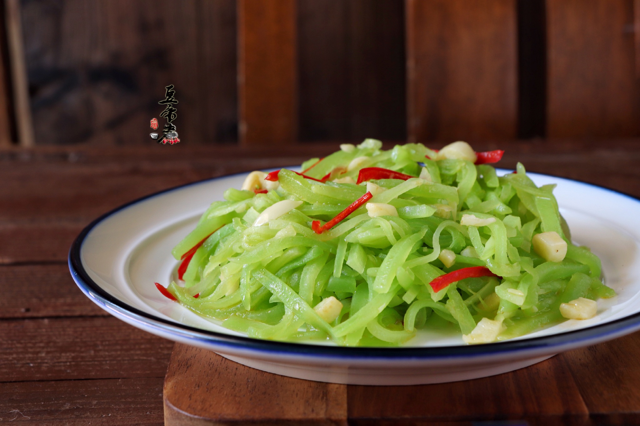 莴笋这样炒最美味