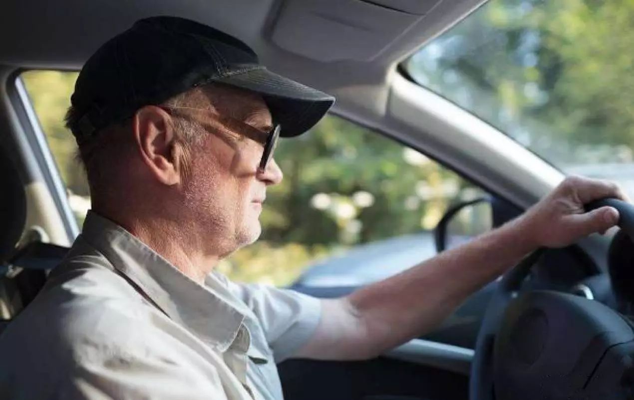 这十种人开车上路就是添堵！你是属于哪一种？