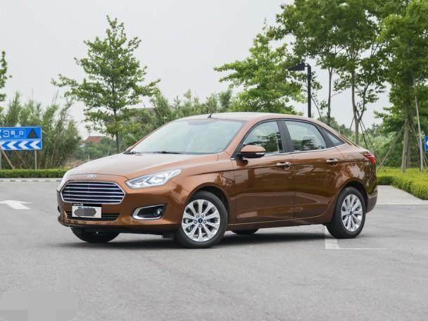 10万代步优选的实惠型！福睿斯销量确实不错，可惜唯独油耗是问题