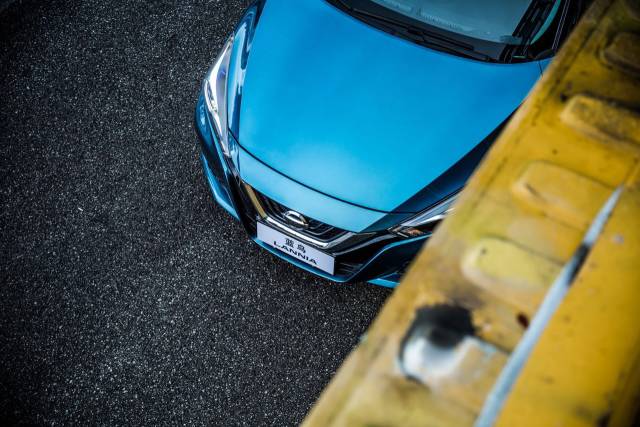 王者荣耀新玩法：电竞女神开着蓝鸟能轻松带你上分…