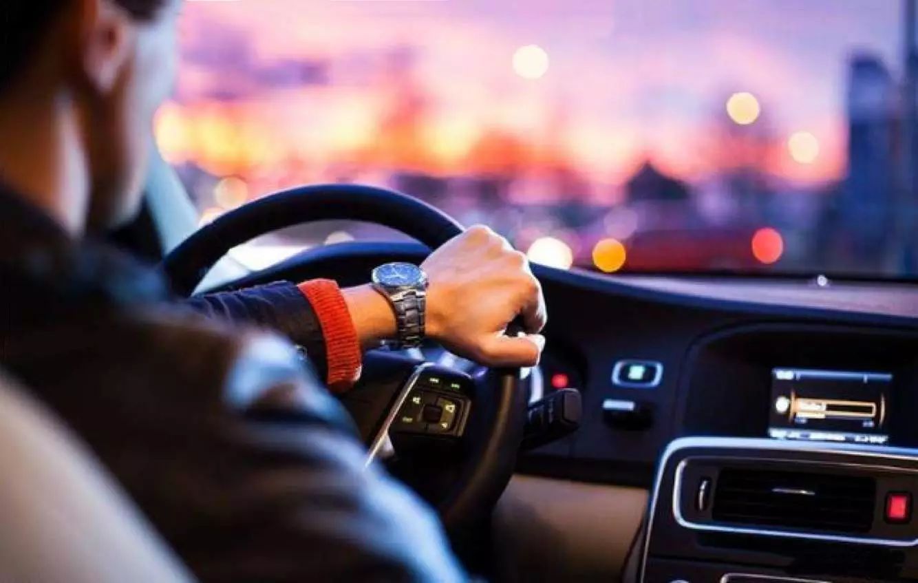 这十种人开车上路就是添堵!你是属于哪一种?