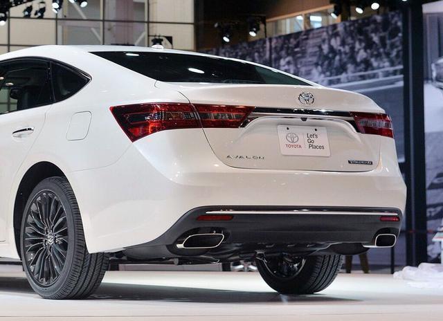 丰田再次推出一款全新B级车，比凯美瑞贵上一些，取名亚洲龙！