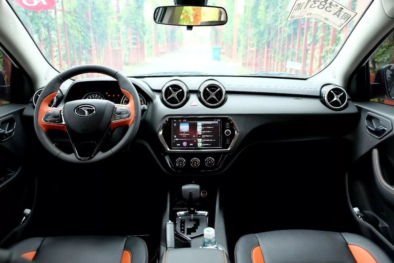 法拉利设计师操刀的国产SUV，DX3除了颜值还有什么