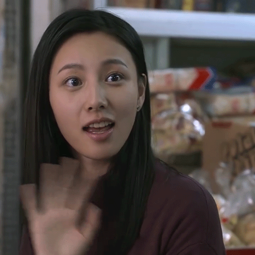 《反黑》中的傻白甜角色,也是唯一的内地主演,戏里戏外差距很大