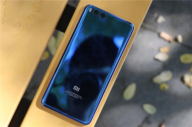 雷军简直残暴,小米note3怒降300,屠杀2000档位,友商怎么活?