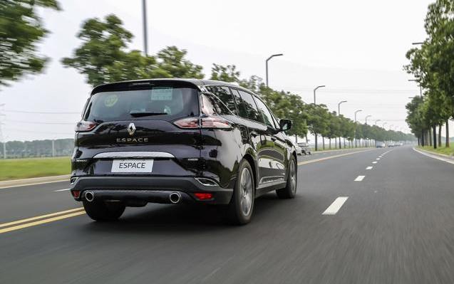 这款MPV用的居然是SUV底盘，开起来到底怎么样？