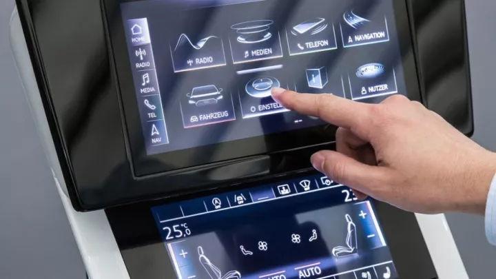 全新豪车中期改款车型，你可以不承认他的美，但你抹不掉他的辉煌