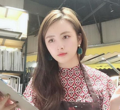 腾讯nba女主播之中最可爱的就是小南了!