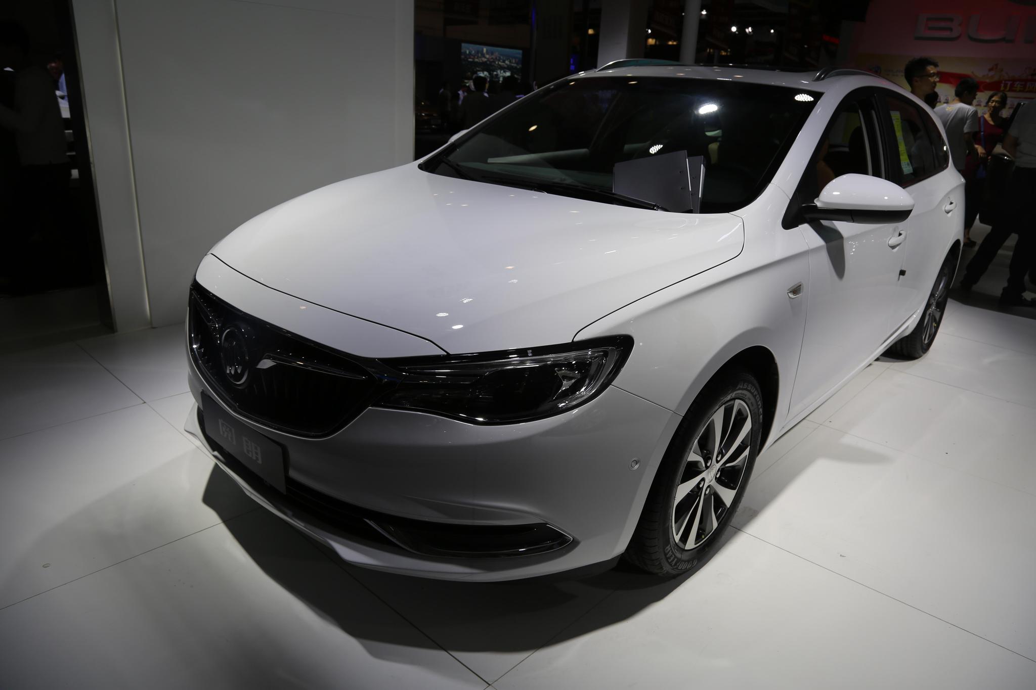 别克阅朗,12万级别多功能旅行车,车展实拍!