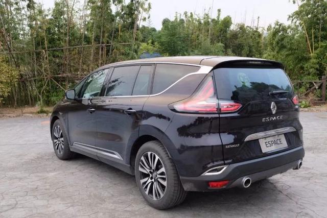 这款MPV用的居然是SUV底盘，开起来到底怎么样？