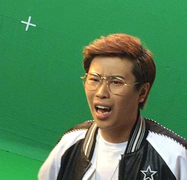 而笑笑微博回应自己并没有恶意,只是一时头热,不小心将五五开抬到了