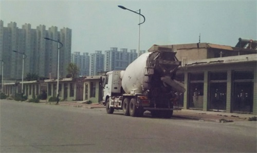 唐山市韩城镇河西村长非法占地违规盖楼,谁来