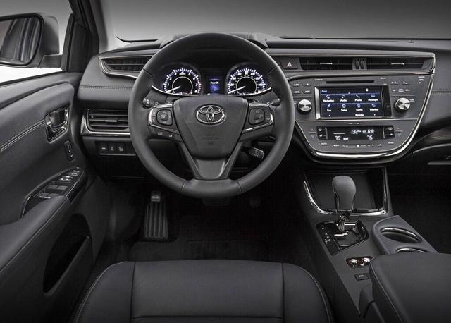 丰田再次推出一款全新B级车，比凯美瑞贵上一些，取名亚洲龙！