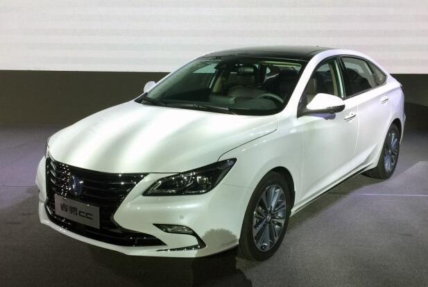 67高颜值运动化轿跑 长安睿骋cc首发-新浪汽车