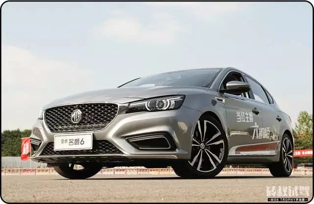 【试驾】666！这台国产最强1.6T轿车，加速性能秒杀GTI！