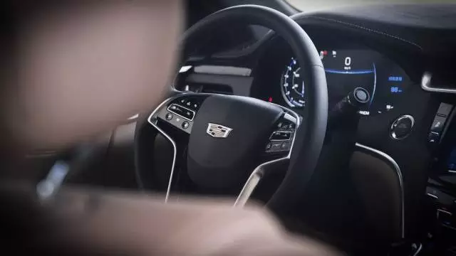 曾经最优雅的美系豪华大轿车，“换脸”后能干掉5系、E级吗？