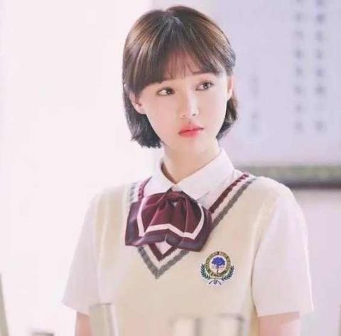 郑爽换了新发型,却几乎跟罗晋的头发一样短