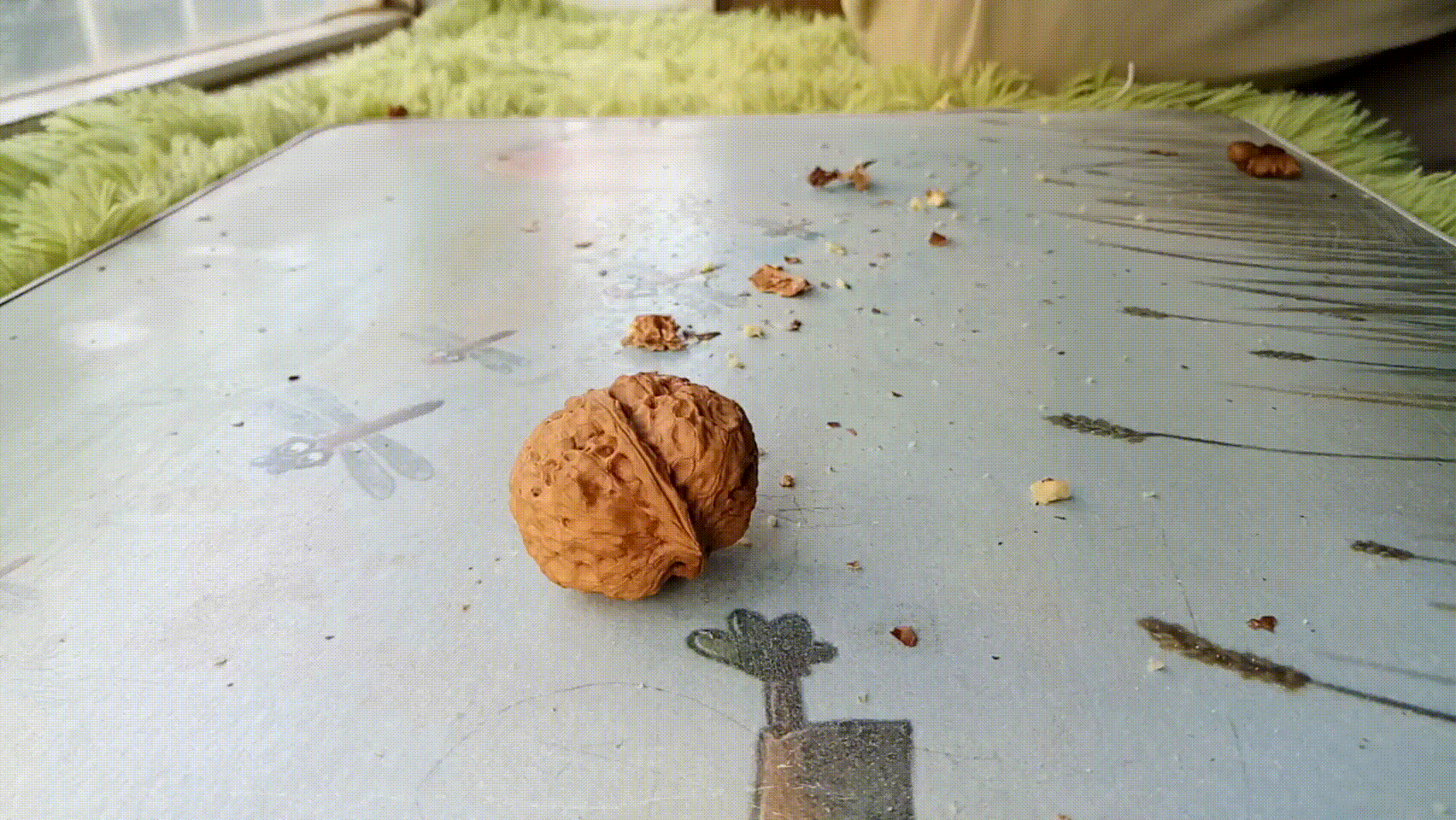 面前就像十年前的诺基亚,何况还有旗舰智能机的配置再来一个x2砸核桃