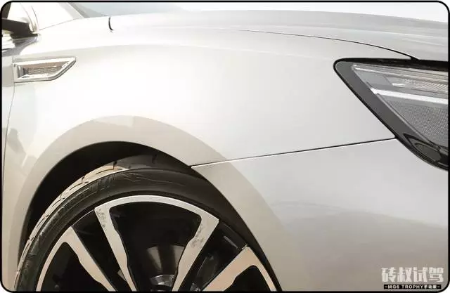 【试驾】666！这台国产最强1.6T轿车，加速性能秒杀GTI！