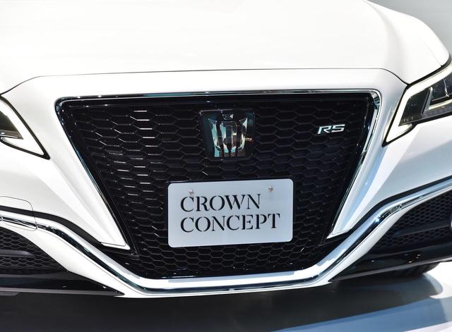 第十五代皇冠再次亮相！TNGA架构首款后驱车型，但让人叹息